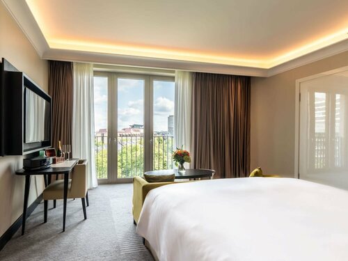 Внешний вид отеля Sofitel Frankfurt Opera в Франкфурте-на-Майне, фото 5