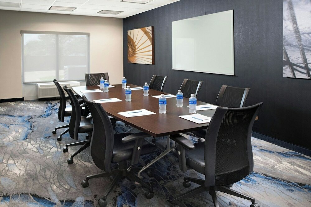 Фото Fairfield Inn & Suites by Marriott Waco North
