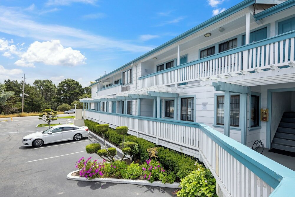 Фото Arbor Inn Monterey