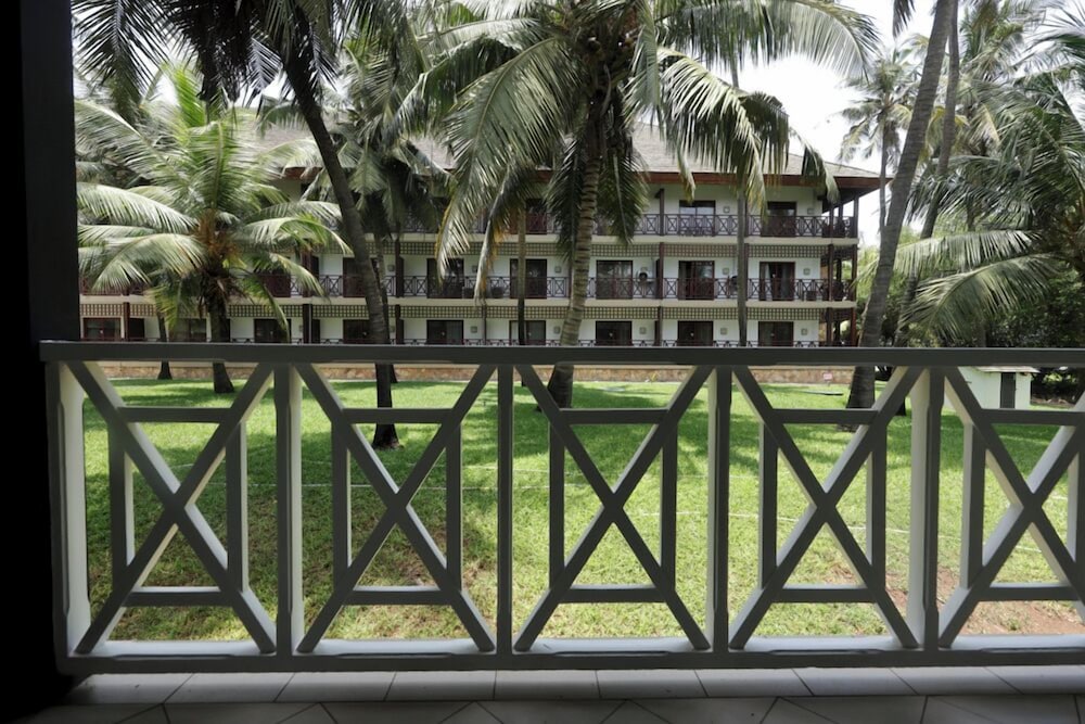 Фото Labadi Beach Hotel