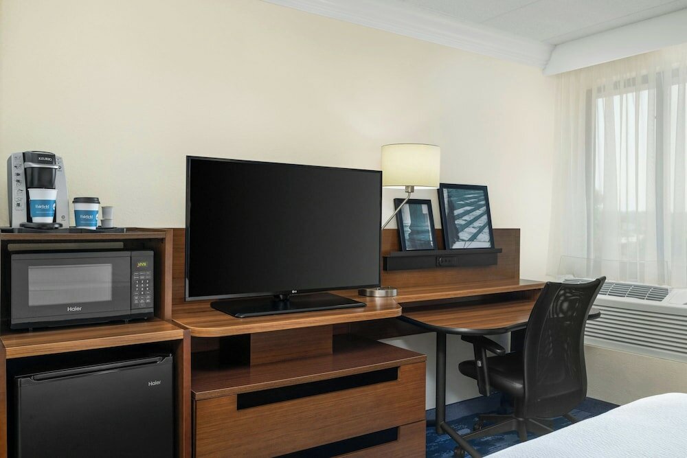 Фото Fairfield by Marriott Inn & Suites Herndon Reston