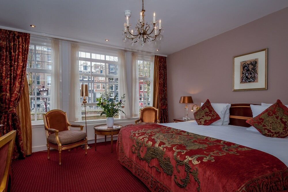 Фото Ambassade Hotel