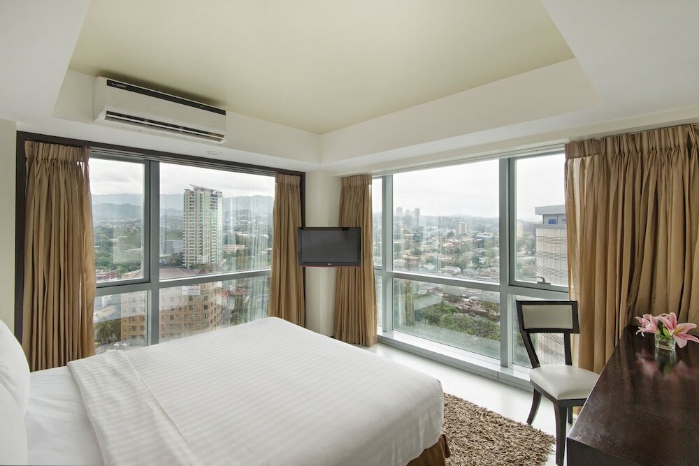 Фото Quest Hotel & Conference Center