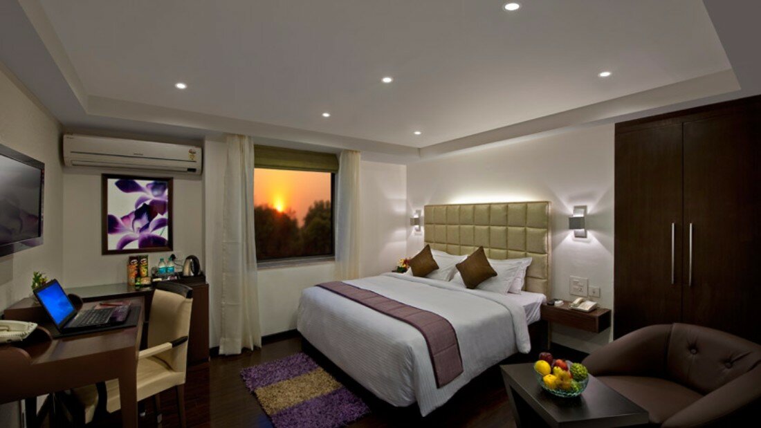 Фото New Leaf Hotel