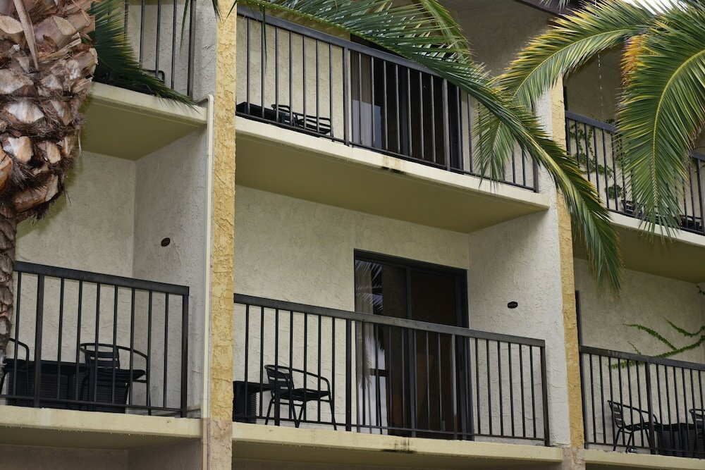 Фото Ontario Airport Inn