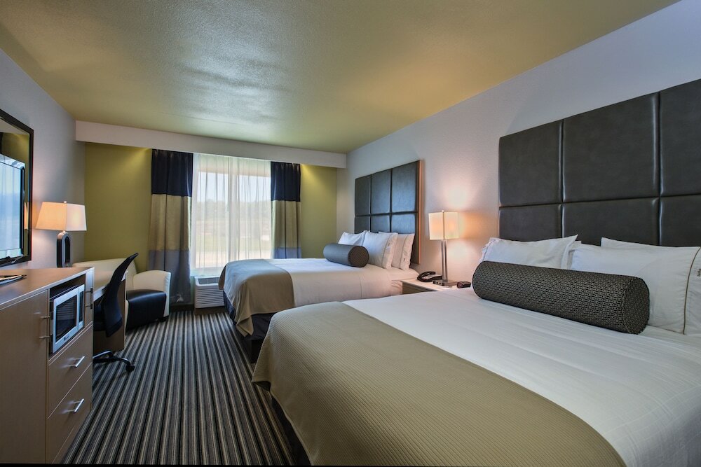 Фото Holiday Inn Express Hotel & Suites, Carlisle-Harrisburg Area, an Ihg Hotel