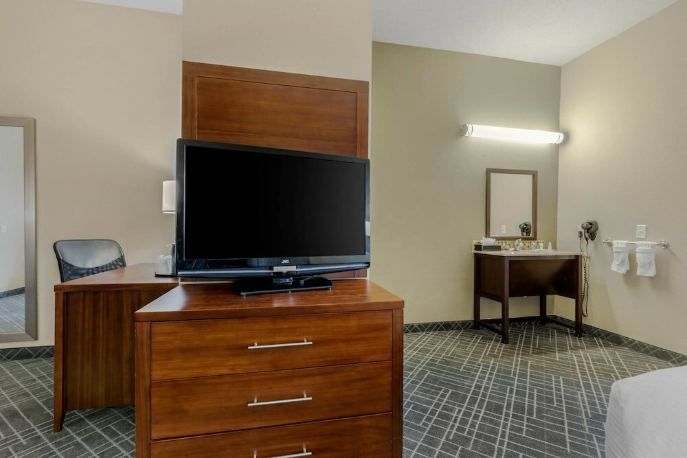 Фото Comfort Suites Waco North - Near University Area
