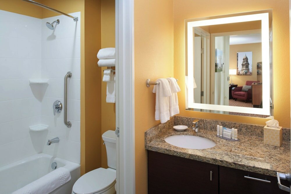 Фото TownePlace Suites by Marriott Detroit Troy
