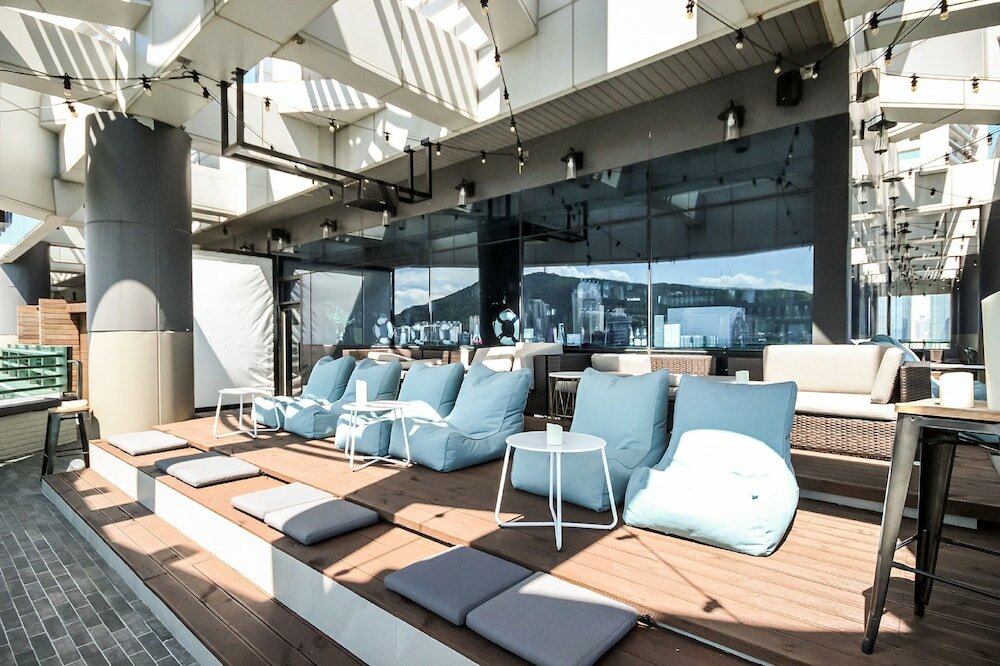 Фото H Avenue Hotel