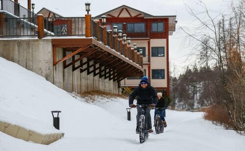 Гостиница Whitefish Riverfront Hotel в Уайтфише