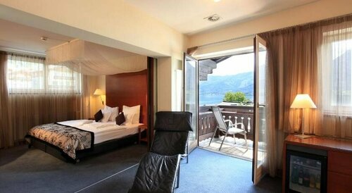 Внешний вид отеля Im Weissen Rössl am Wolfgangsee в Санкт-Вольфганге ве Зальцкаммергуте, фото 3