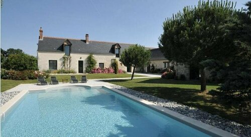 Гостиница La Ferme de l'Ereau в Лоше