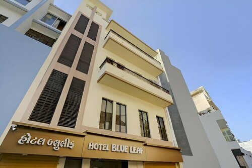 Гостиница Oyo Rjt103 Hotel Blue Leaf в Раджкоте