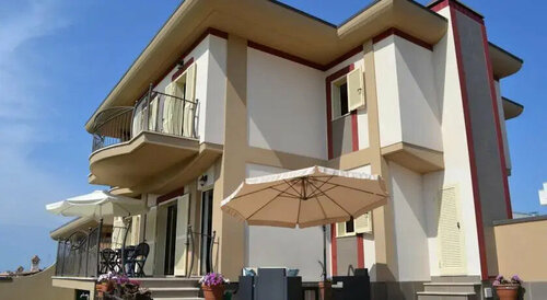 Гостиница Alice B&b в Анцио