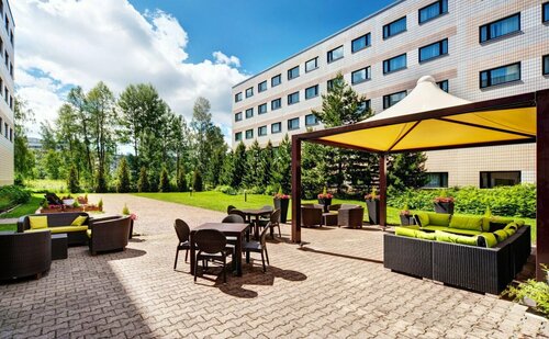 Гостиница Holiday Inn Helsinki - Vantaa Airport в Вантаа