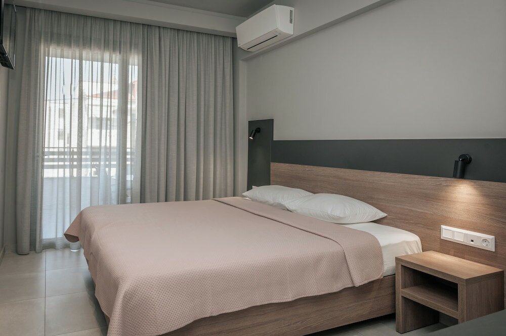 Фото Elizabeth Queen Luxuxy Rooms