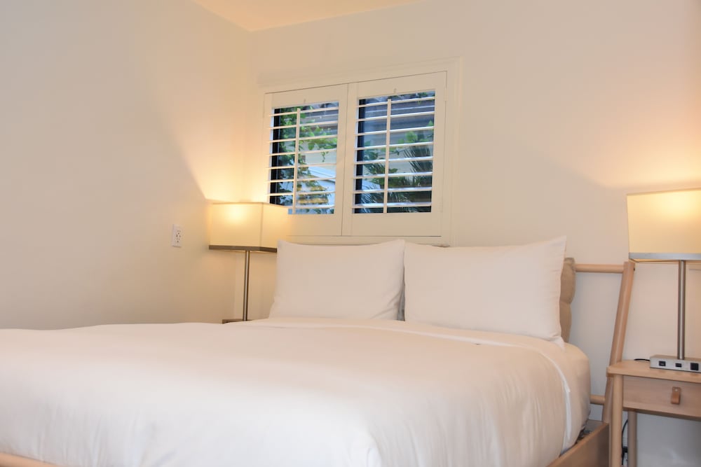 Фото Franciscan Inn & Suites