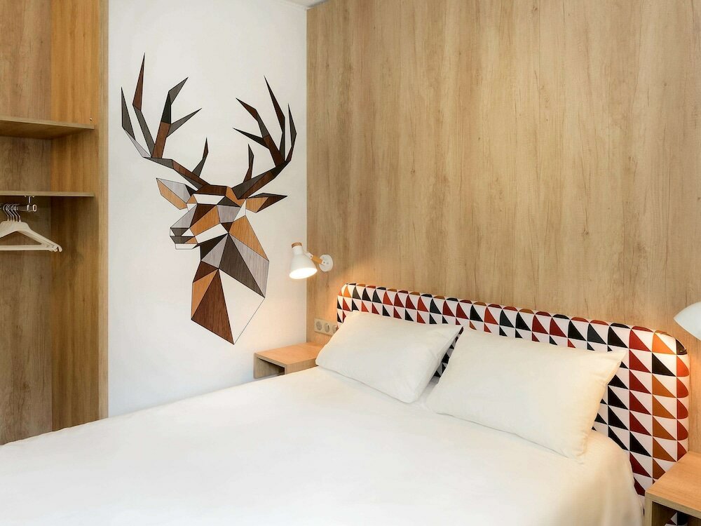 Фото ibis Styles Caen Centre Historique