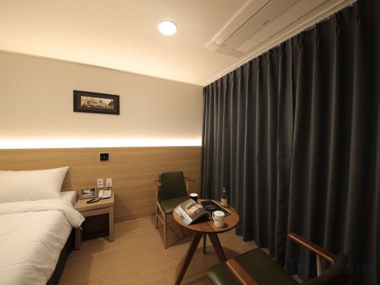 Фото Harbor Hotel