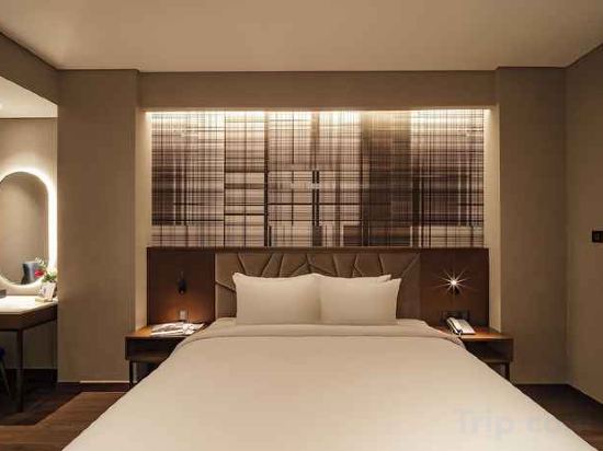 Фото Nhat Ha Lavish Hotel