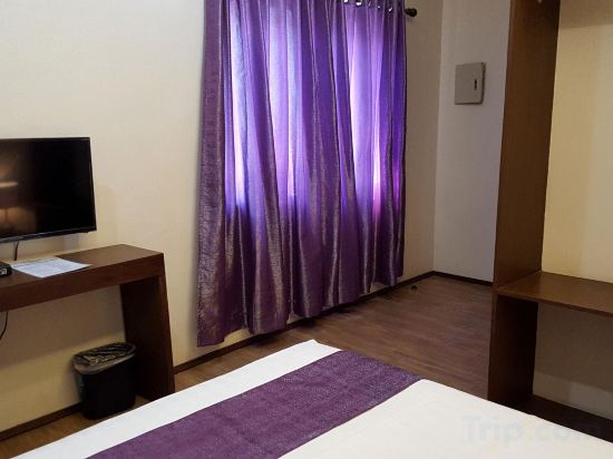 Фото Golden Gate Suites