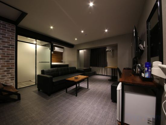 Фото The Last Hotel