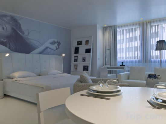 Фото B-aparthotel Regent