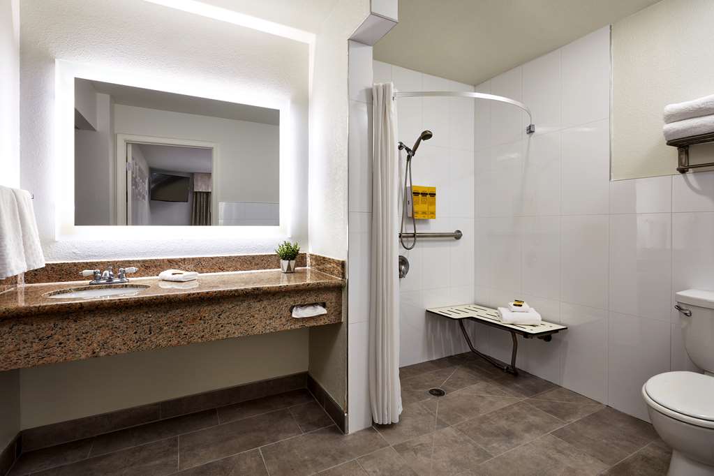 Фото Best Western Plus Meridian Inn & Suites, Anaheim-Orange