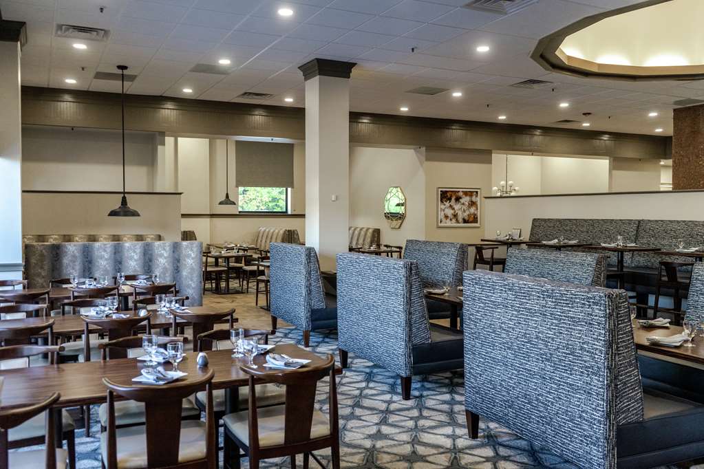 Фото DoubleTree by Hilton Nashua