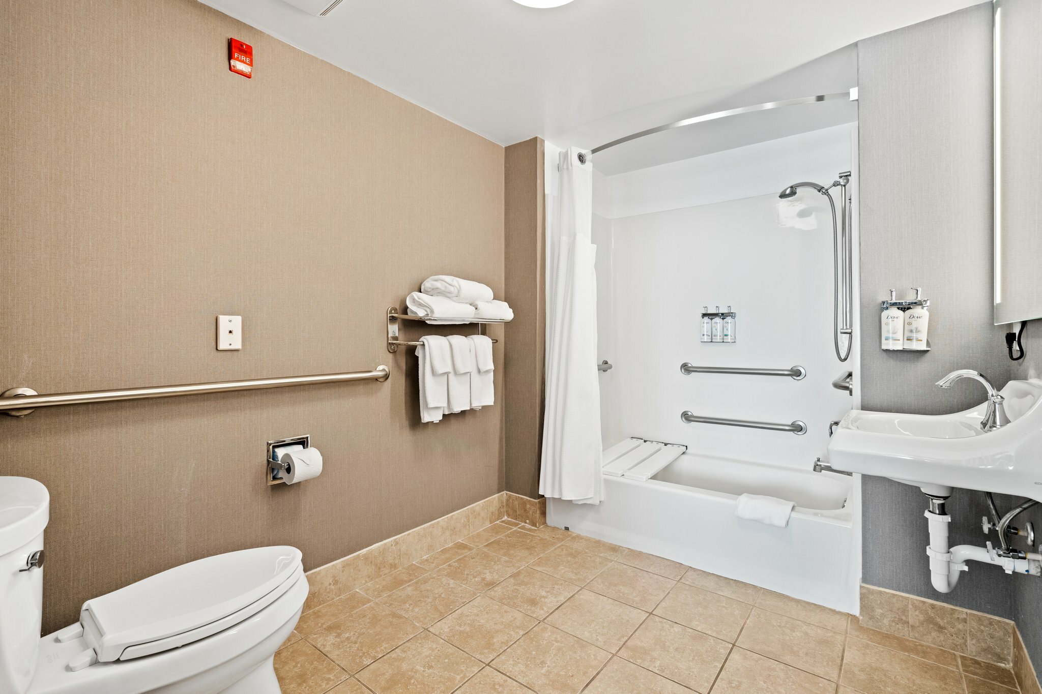 Фото Staybridge Suites North Brunswick, an Ihg Hotel
