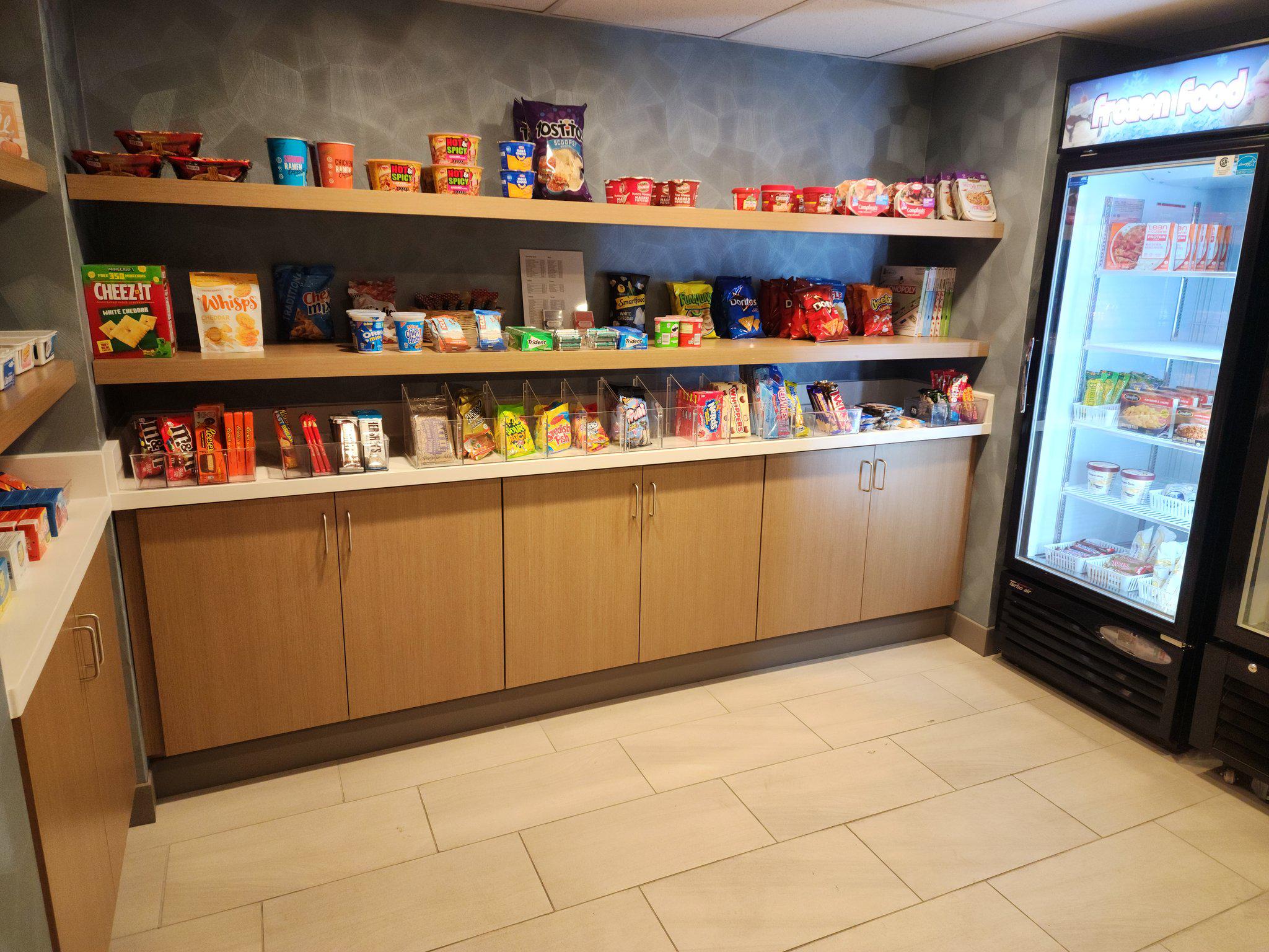 Фото Holiday Inn Express Hotel & Suites Idaho Falls, an Ihg Hotel