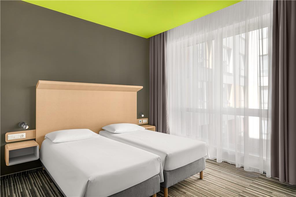 Фото Park Inn by Radisson Budapest