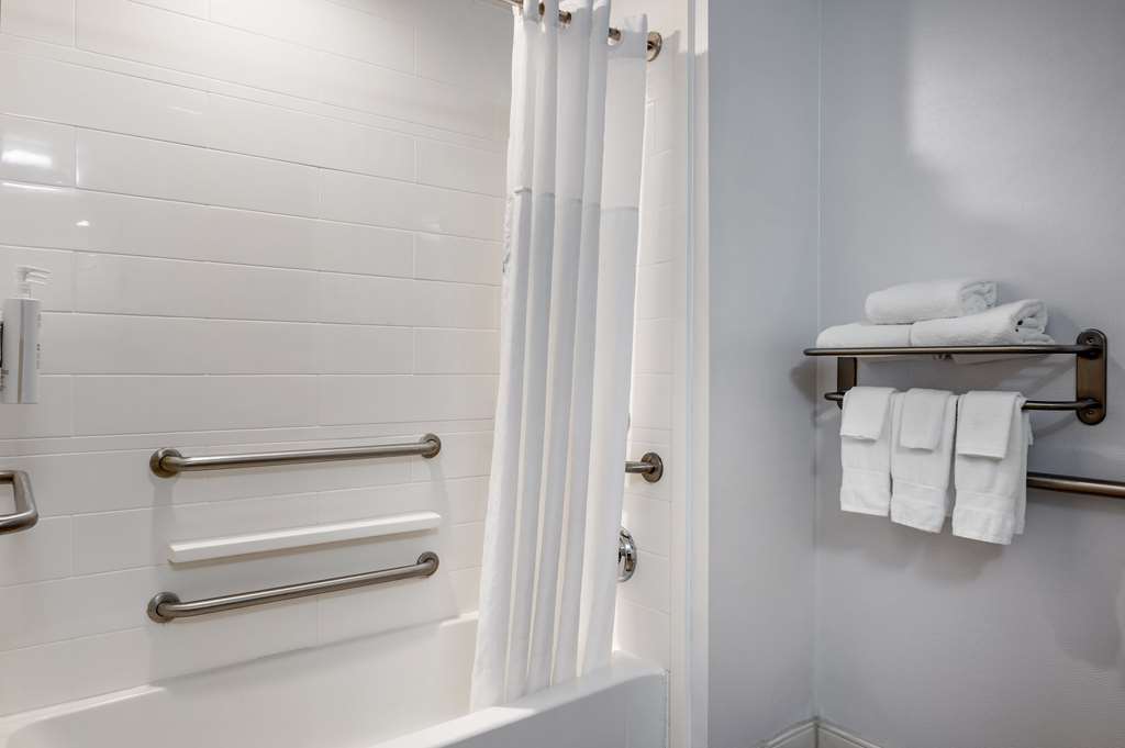 Фото Hampton Inn Greenfield