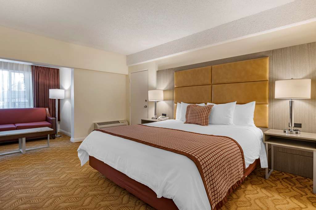 Фото Best Western Plus Thousand Oaks Inn