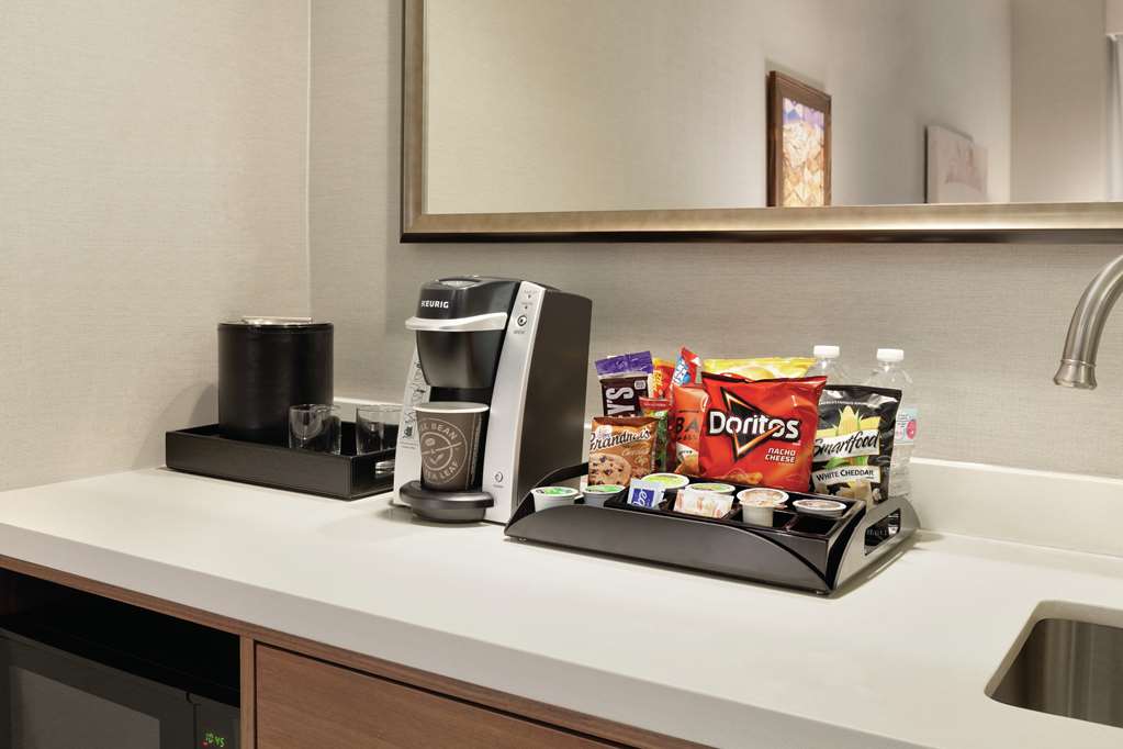 Фото Embassy Suites by Hilton South Jordan Salt Lake City