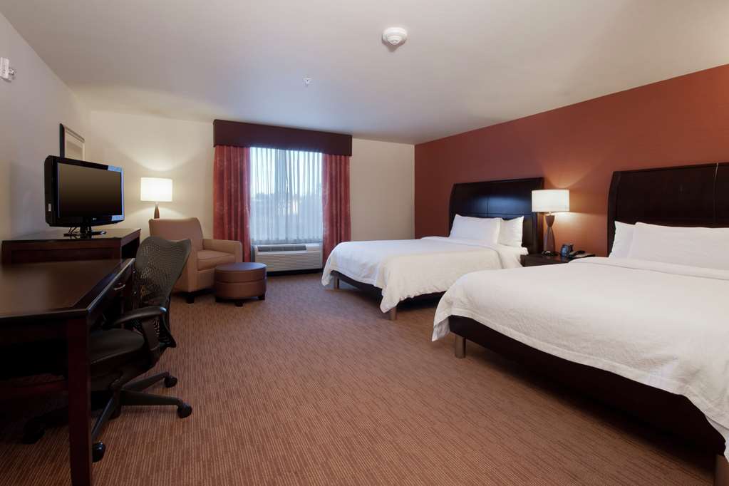 Фото Hilton Garden Inn Oklahoma City Midtown