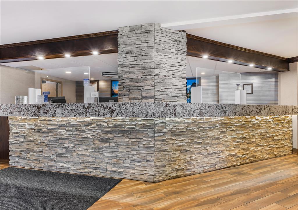 Фото Best Western Plus Country Meadows Inn