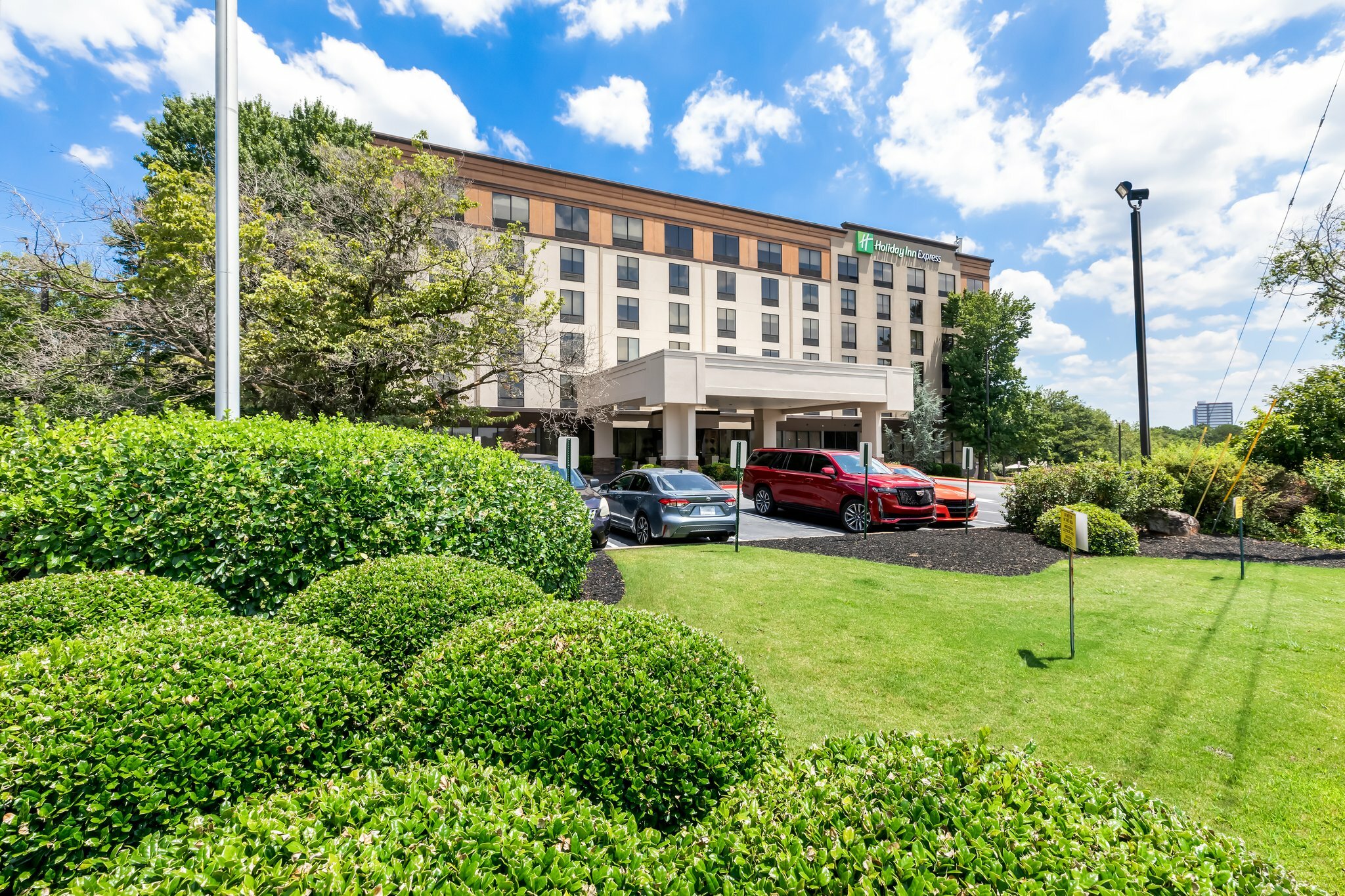 Фото Holiday Inn Express Atlanta Galleria - Ballpark Area, an Ihg Hotel