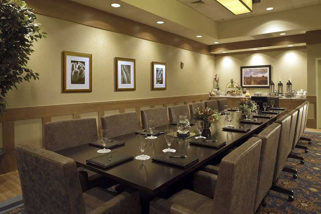 Фото DoubleTree by Hilton Hotel Phoenix Tempe