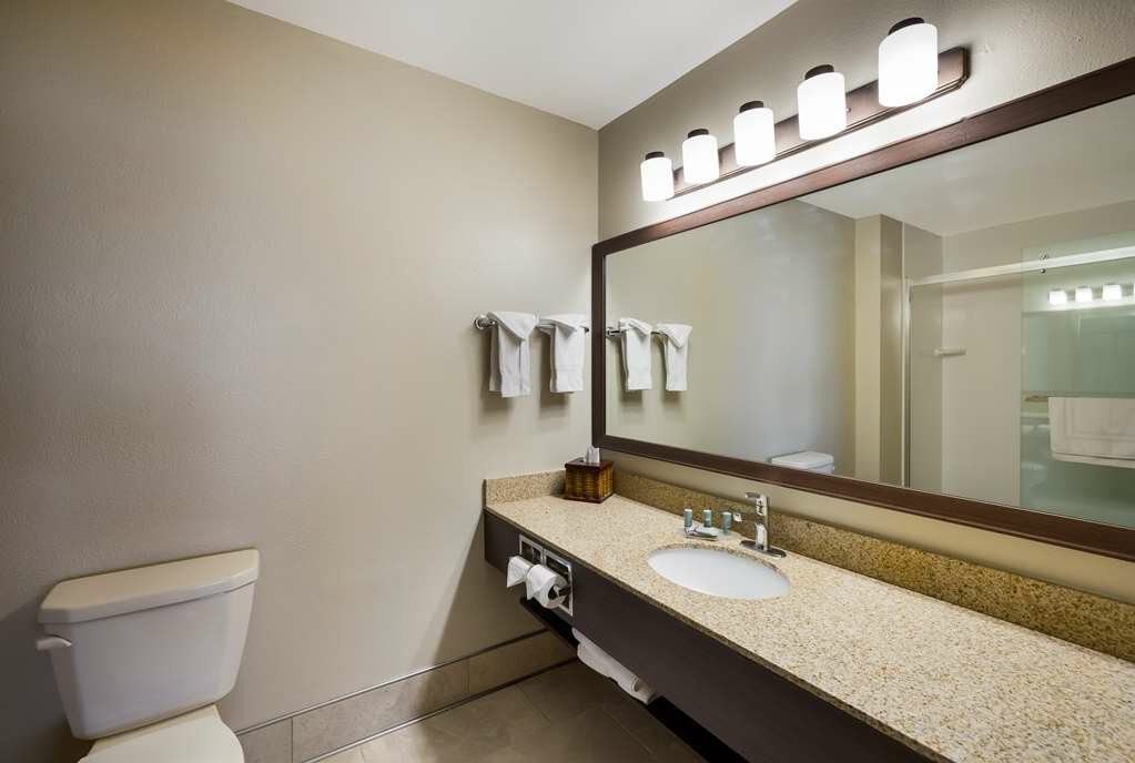 Фото Best Western Vermillion Inn