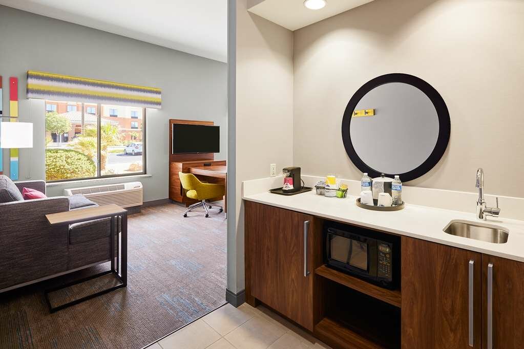 Фото Hampton Inn & Suites Ridgecrest