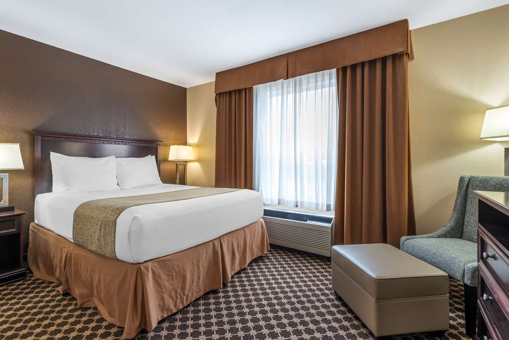 Фото Best Western Strathmore Inn