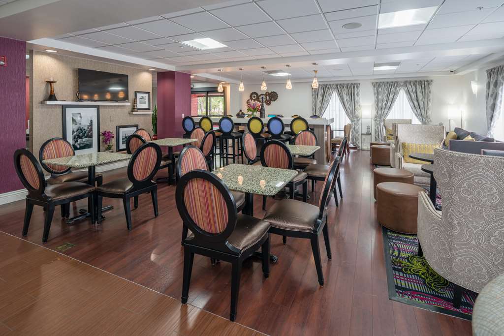 Фото Hampton Inn Livermore