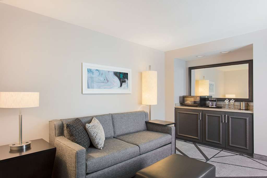 Фото DoubleTree by Hilton Los Angeles - Norwalk