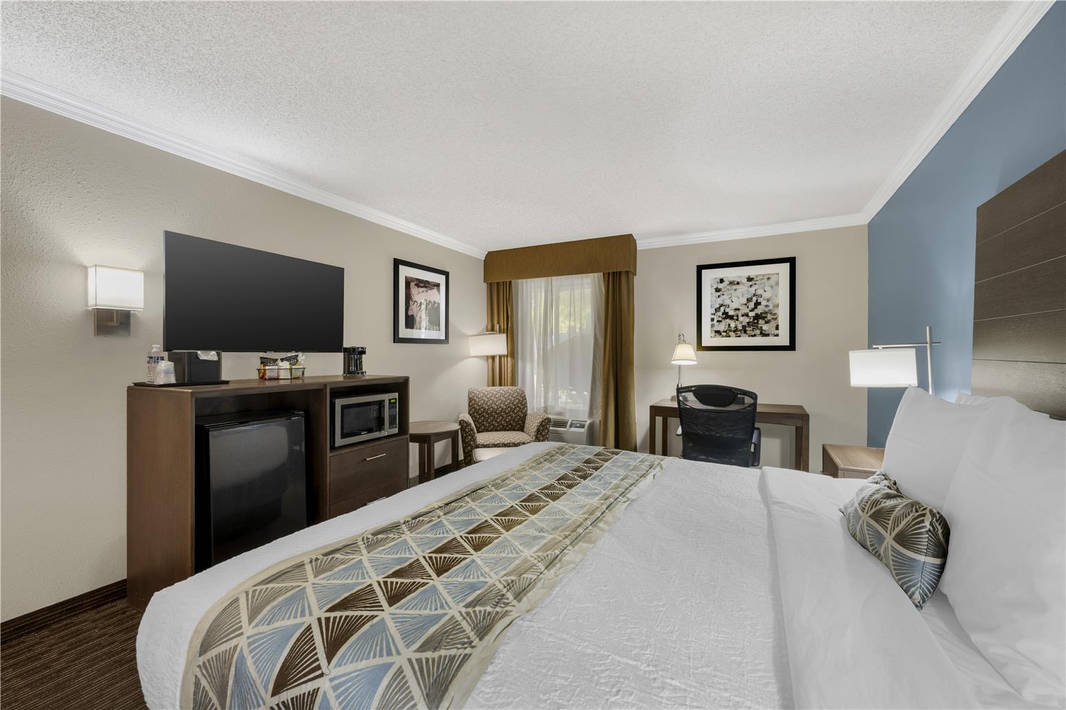 Фото Best Western Airport Albuquerque InnSuites Hotel & Suites