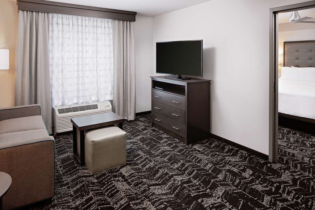 Фото Homewood Suites by Hilton Ronkonkoma