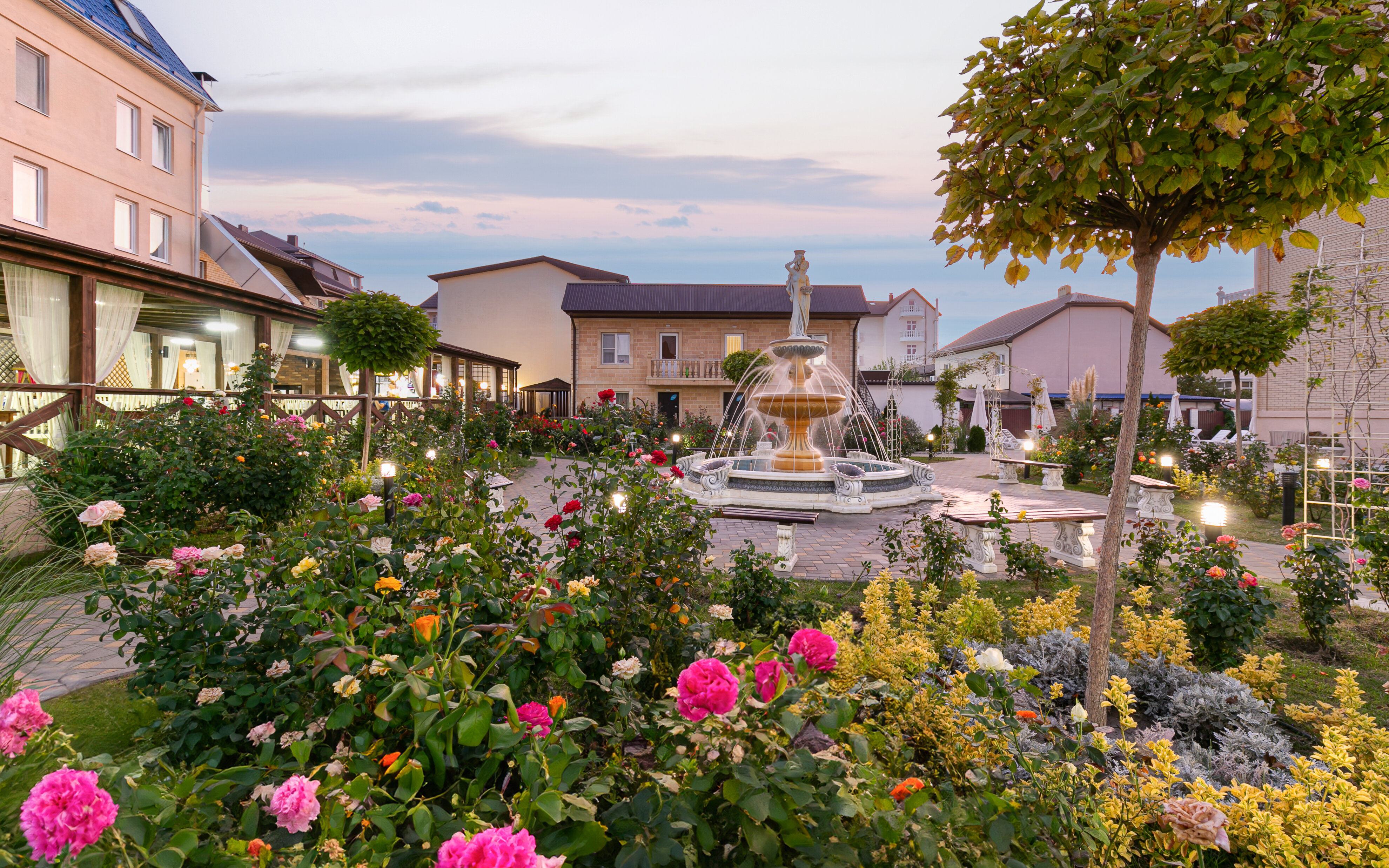 Фото отеля 1