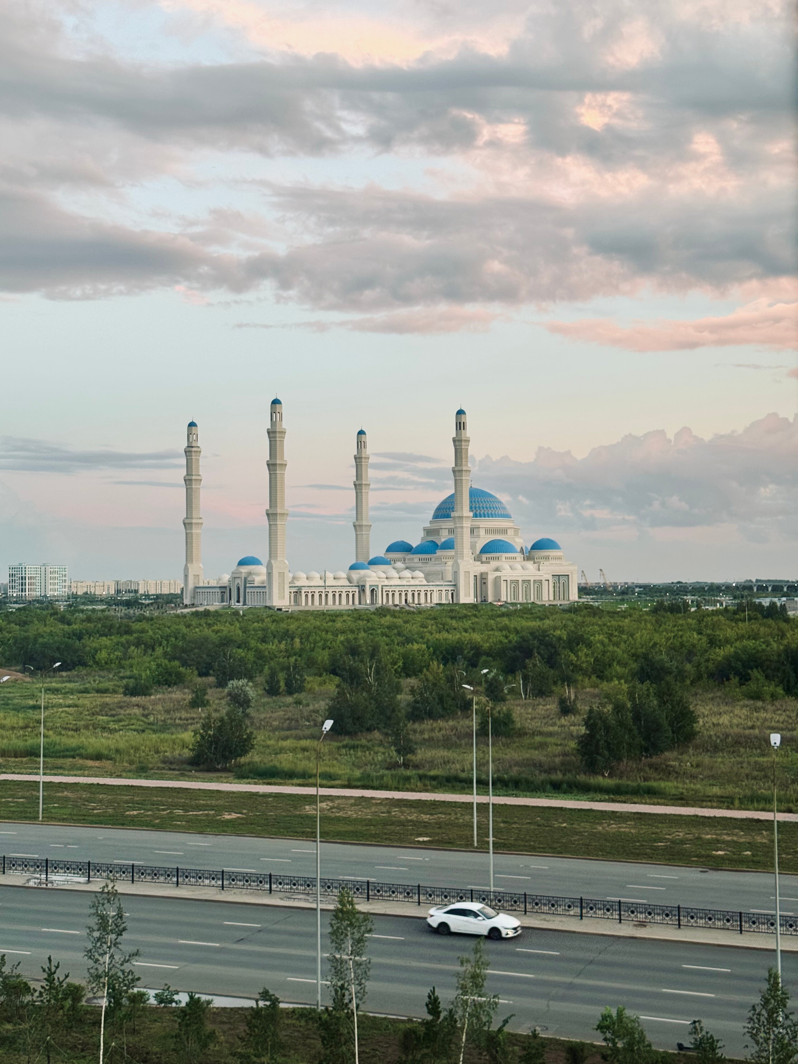 Фото Wyndham Garden Astana