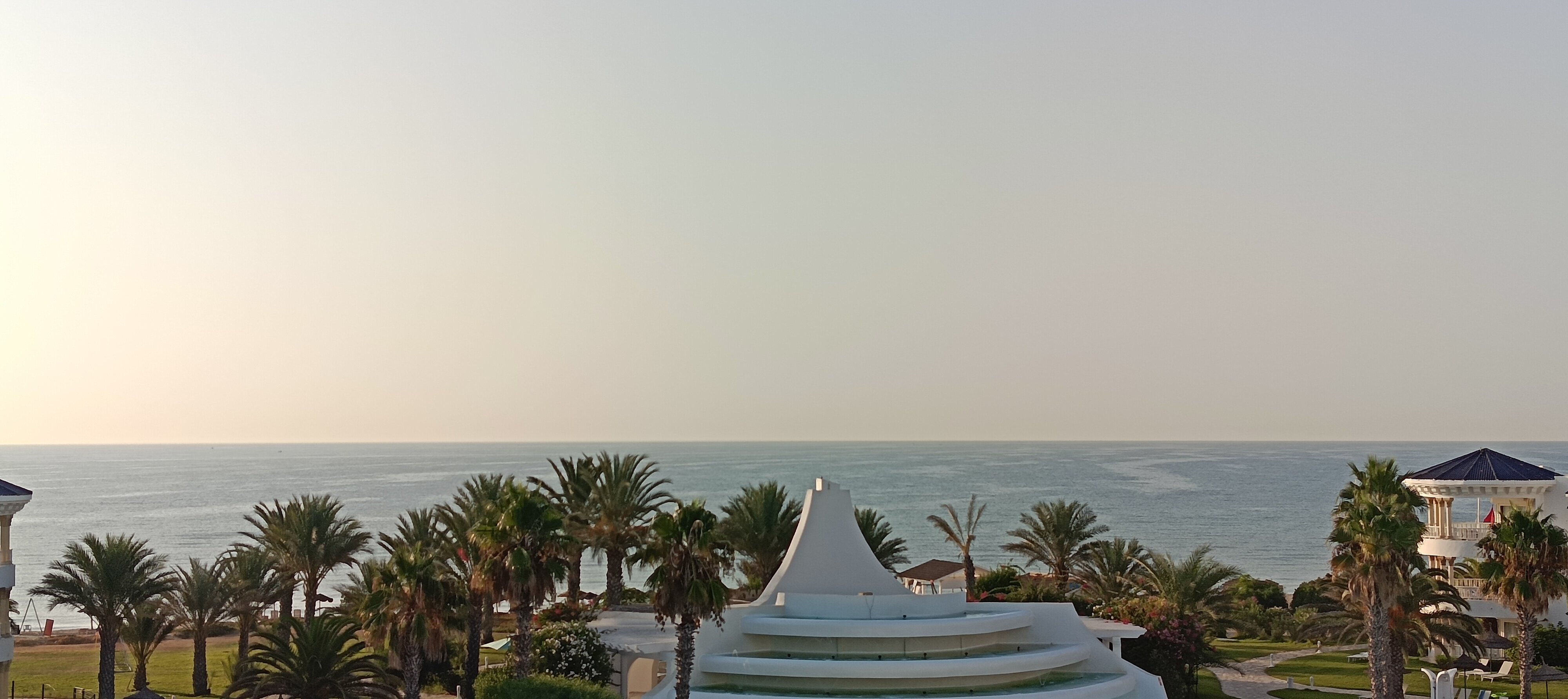 Фото Golden Tulip Taj Sultan