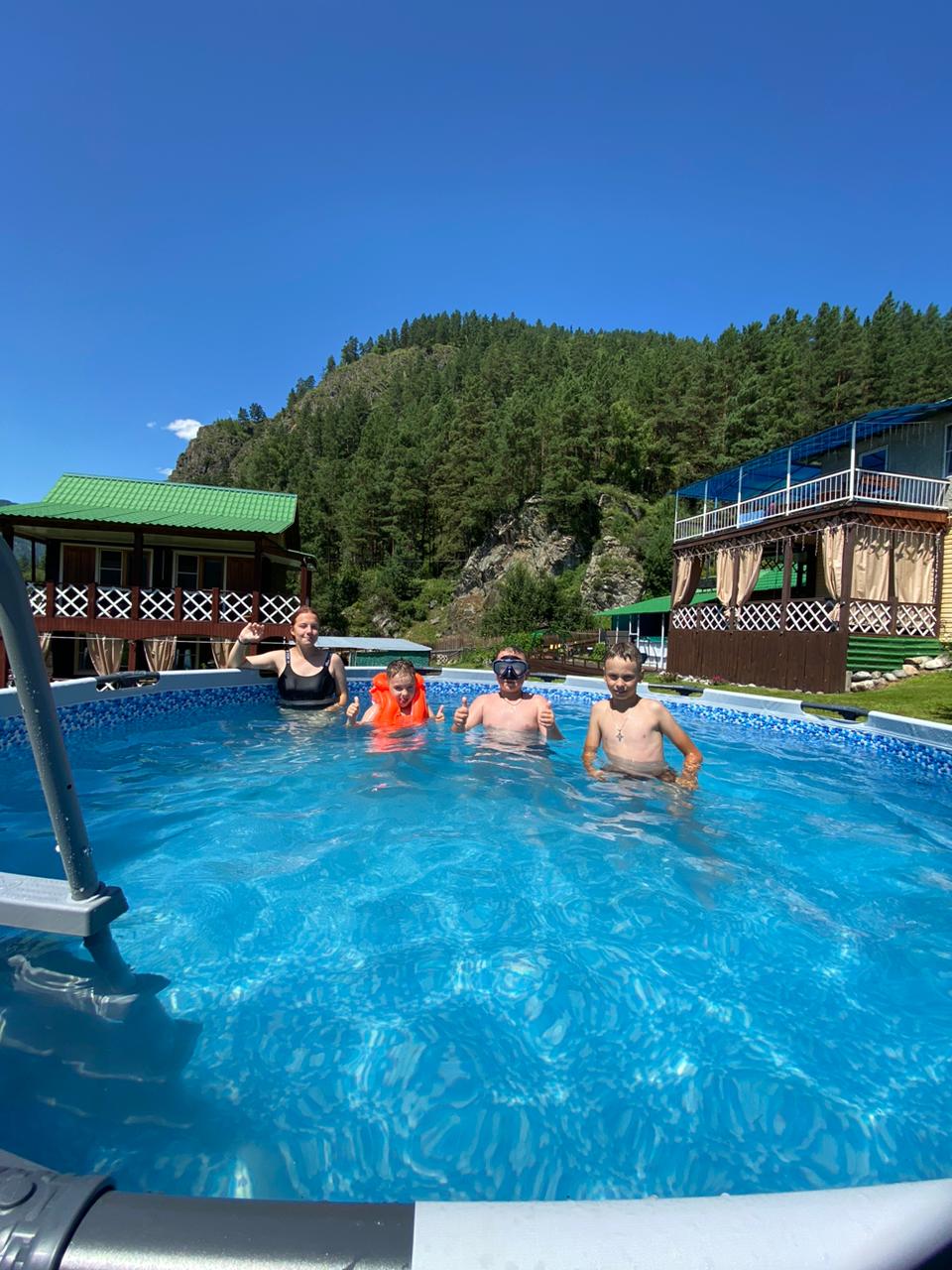 Фото отеля 2